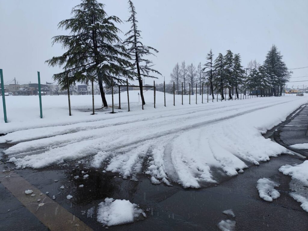 轍がないところは特に注意して走行しましょう